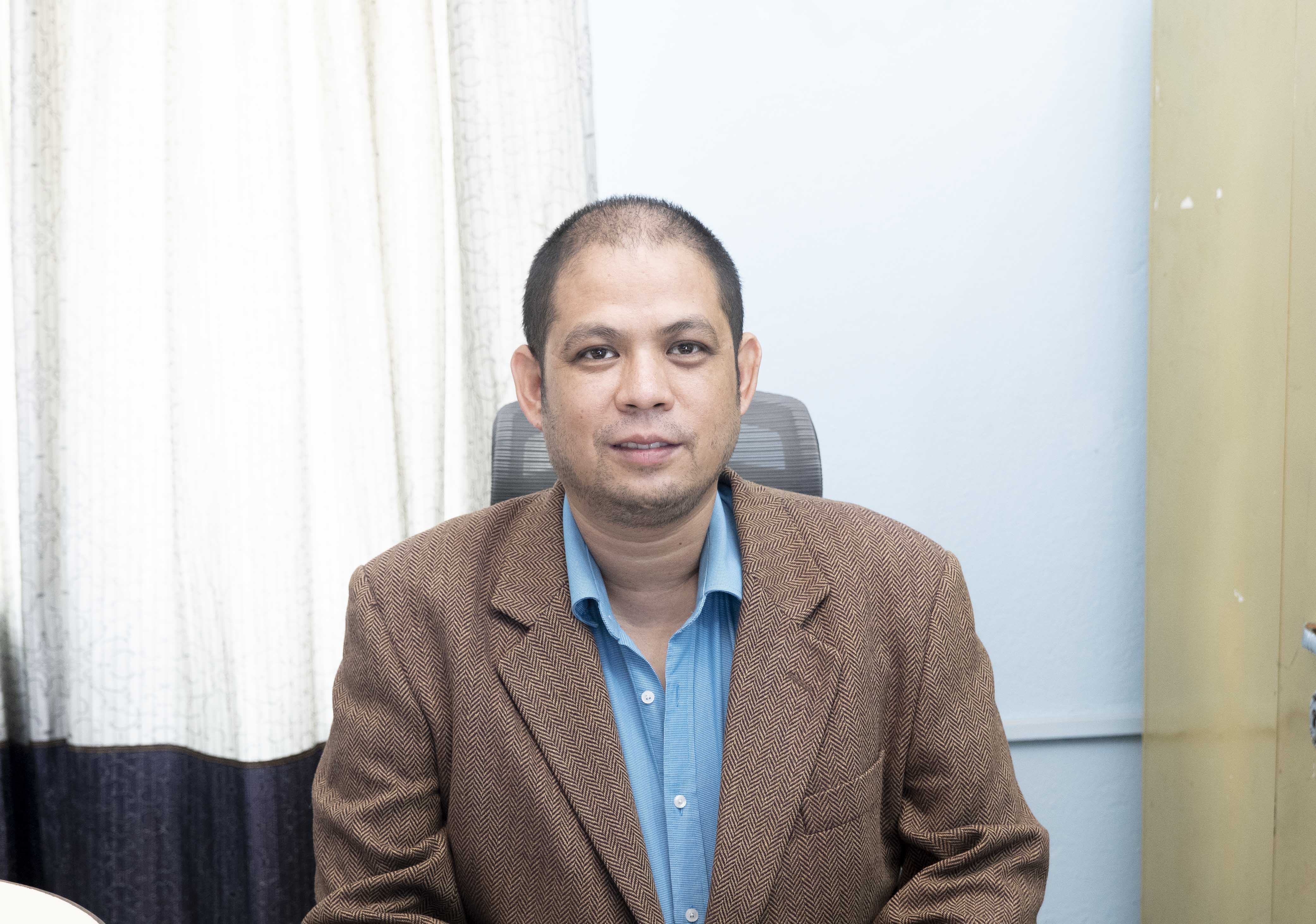 building-careers-achieving-dreams-dharan-adarshas-legacy-811