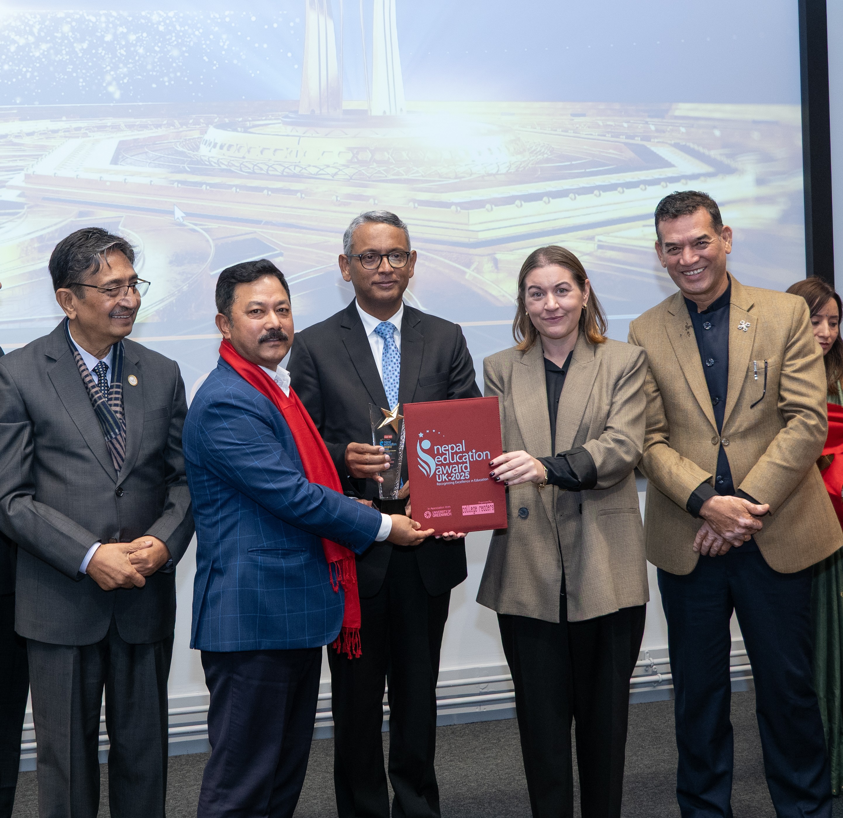 badal-pradhan-receives-visionary-principal-of-the-year-2025-award-at-university-of-greenwich-872