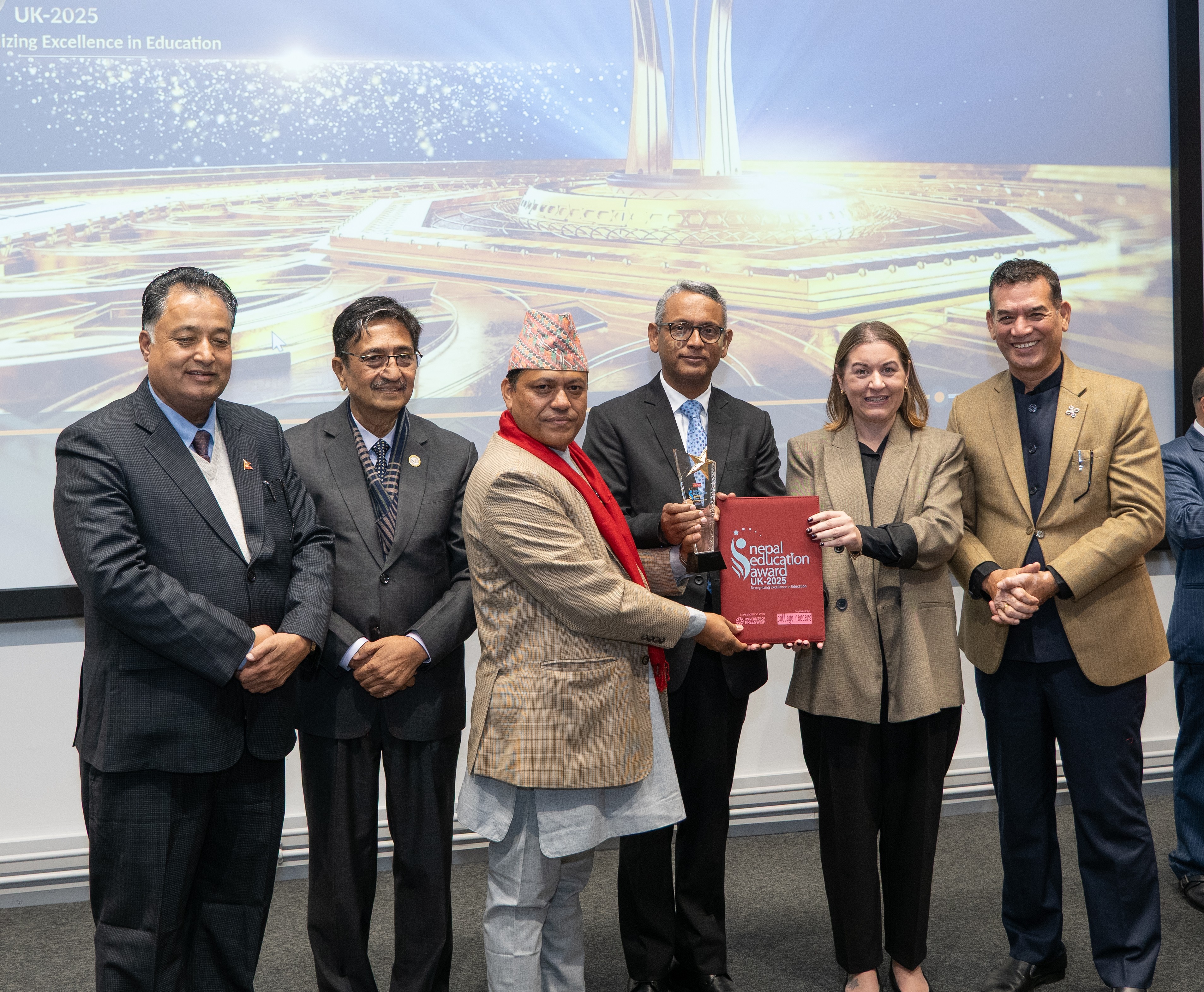 dr-shailendra-giri-honored-with-prestigious-global-academic-excellence-award-at-university-of-greenwich-london-876